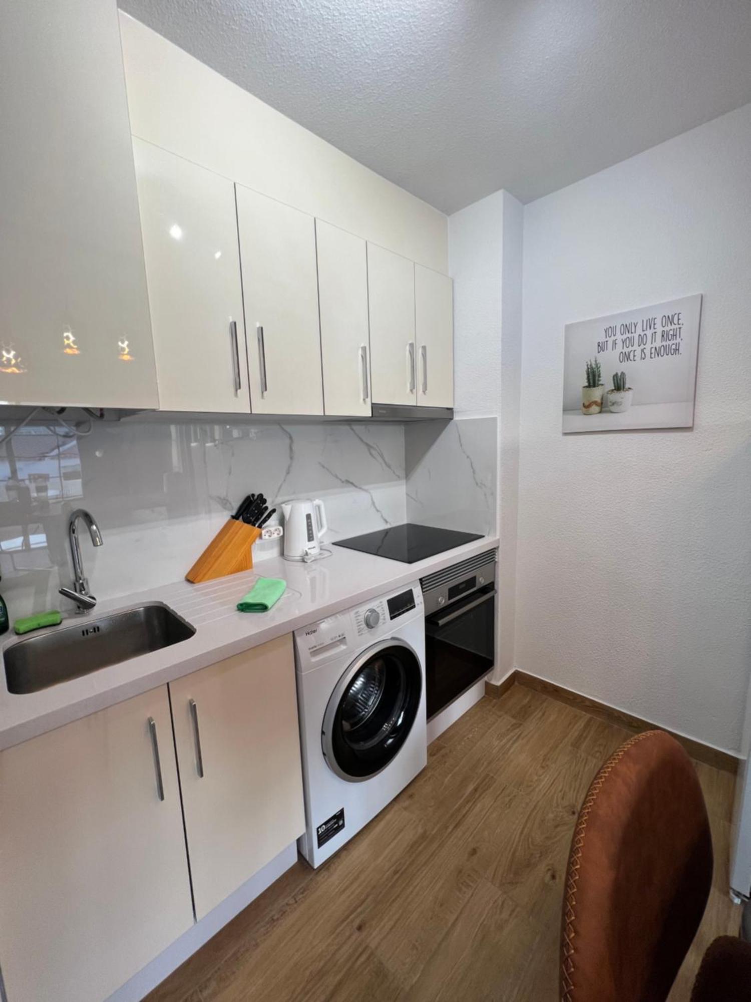 Garden City Apartment Privado Playa Feñabe Extérieur photo